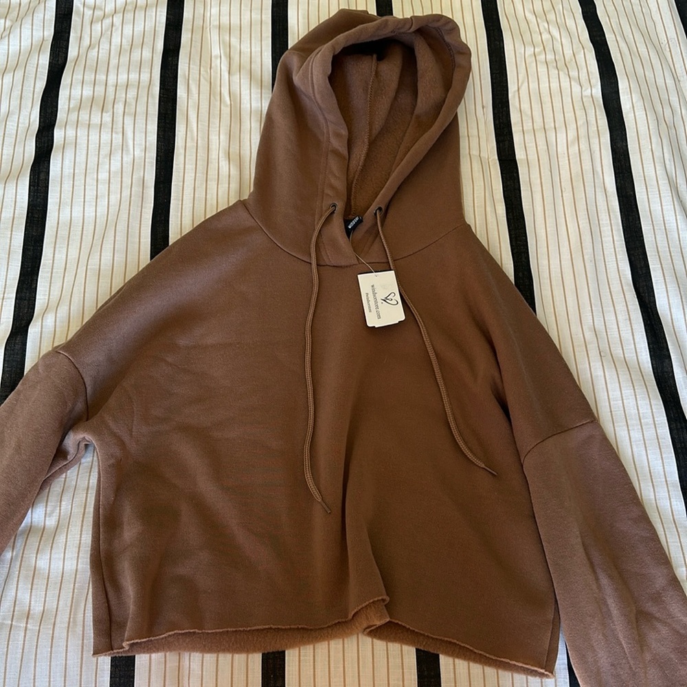 Brown cropped sweater with hoodie